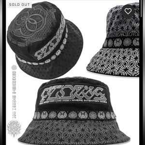 Ragenation Reversibile Reflective Bucket Hat